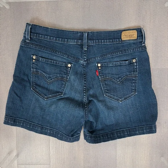 Levi’s 515 Mid-Rise Medium Wash Denim Jean Shorts Size 4 Classic Perfect Fit EUC - Picture 12 of 16